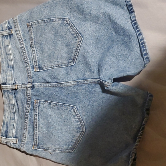 Shorts - Picture 2 of 2